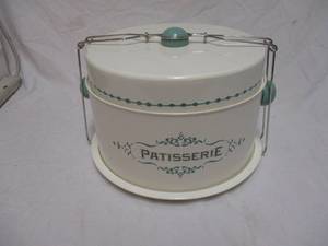 lot 47 image: Vintage- Metal-Three Piece-Patisserie Cake and Pie Carrier, In  Cream and Light Green With Plated Handle.