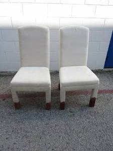 lot 72 image: 2-Cloth Covered Entry Chairs