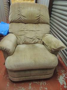 lot 56 image: Broyhill light brown recliner has a few stains easy clean very comfortable