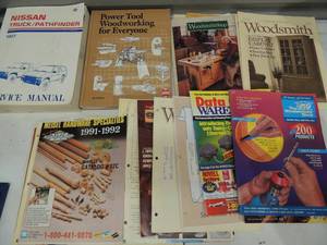 lot 62 image: Woodwork book  lot and wood magazine by Wood smith