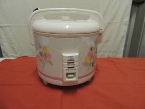 lot 72 image: Zajuiushi Rice cooker used twice like new