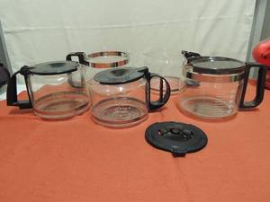lot 82 image: 8-10-12 cup coffee pots no machine included one missing lids