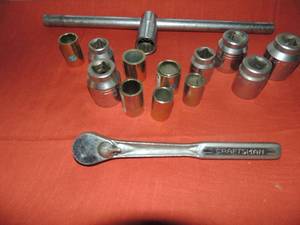 lot 9 image: Craftsman T ratchet and large set of sockets,,, and 5 assorted sizes of Bushing