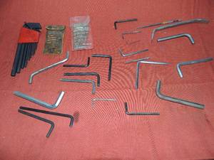 lot 107 image: Set of varied sizes of Allen wrenches