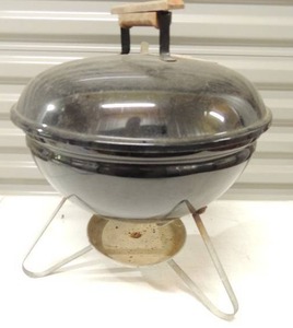 lot 170 image: Small outdoor grill