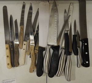 lot 178 image: Large lot of assorted knives all sorts stainless steel sharp select J.A Heckles knives