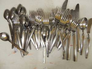 lot 179 image: Stainless steel silver wear lot