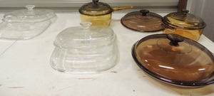lot 189 image: 4 glass lids, 2 glass sauce pans, 1 glass skillet all covered