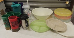 lot 195 image: 4 red & green cups , shotgun shell cups, Tupperware covered dinner plates and a mixing bowl