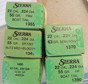 lot 151 image: Sierra 22 Cal 55 gr boat tail qty x 2,   55 gr spitzer x 1,   53 gr HP match x 1,   63 gr semi point x 1