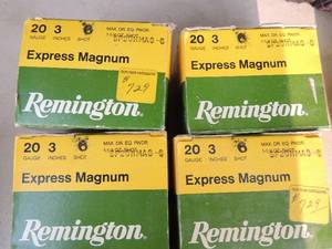 lot 161 image: Remington 20 gauge express magnum 3 shell 6 shot qty. 4, 2 .25 6 shot  x 1