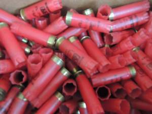 lot 297 image: 12 gauge empty hulls ready to reload 20 lbs.