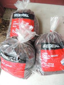 lot 306 image: Federal 250 Gold medal wads no. 1254  12 gauge qty 3