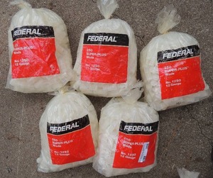 lot 308 image: Federal 250 super plus wads no. 1250 12 gauge 5 bags
