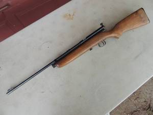lot 14 image: Crossman160 Pellgun 22 cal single shot bolt action pellet gun ,