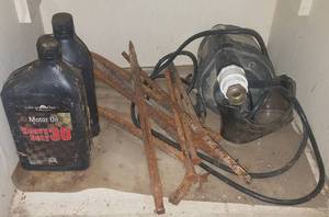 lot 73 image: FLOTEC WATER PUMP AND MORE AS SHOWN.