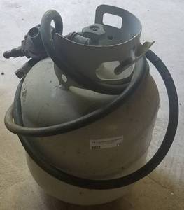 lot 76 image: PROPANE TANK WITH GAUGE AS SHOWN.