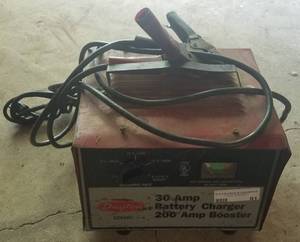 lot 91 image: DAYTON 30 AMP BATTERY CHARGER MODEL 141-132 AS SHOWN.