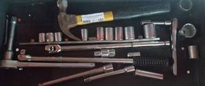 lot 101 image: ASSORTED SOCKETS, RATCHETS, EXTENSIONS AND MORE AS SHOWN. CHECK IT OUT