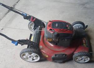 lot 115 image: TORO RECYCLER 22 LAWN MOWER WITH SMARTSTOW AND BAG (NOT PICTURED) AS SHOWN. CHECK IT OUT