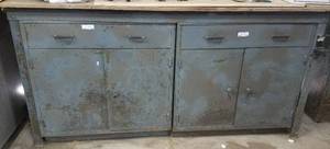 lot 123 image: METAL WORK TABLE WITH STORAGE AREA AS SHOWN.