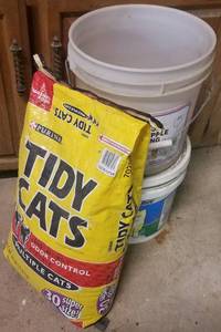 lot 159 image: LOT OF TIDY CATS LITTER AS SHOWN.