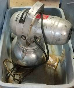 lot 213 image: CHALLENGER FOGMASTER MODEL 6208 AS SHOWN.