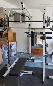 lot 4 image: BODY SOLID WEIGHT-RESISTANCE MACHINE AS SHOWN. BARBELLS AND OTHER WEIGHTS NOT INCLUDED.