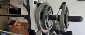 lot 6 image: WEIGHTS IN ASSORTED SIZES AS SHOWN. YOU ARE BIDDING ON THE WEIGHT PLATES ONLY