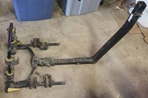 lot 237 image: FOUR BIKE HITCH SHUTTLE AS SHOWN.