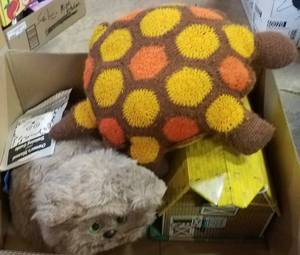 lot 246 image: LOT OF TOYS INCLUDING A PETSTER AS SHOWN.