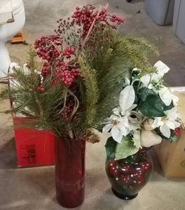 lot 249 image: LOT OF FLORAL ARRANGEMENTS AS SHOWN.