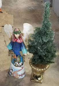 lot 253 image: FIBER OPTIC CHRISTMAS TREE PLUS ANGEL METAL FIGURE AS SHOWN.