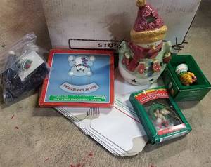 lot 267 image: LOT OF CHRISTMAS ORNAMENTS AND MORE AS SHOWN.