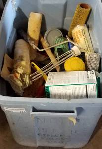 lot 285 image: LOT OF PAINTING SUPPLIES AND MORE AS SHOWN.