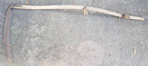 lot 301 image: ANTIQUE SCYTHE  AGRICULTURAL HAND FARM TOOL IN SOLID CONDITION FOR ITS AGE. CHECK IT OUT