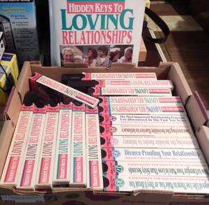 lot 50 image: HIDDEN KEYS TO LOVING RELATIONSHIPS VHS SERIES AS SHOWN.