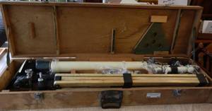 lot 51 image: VINTAGE LATE 1950S LAFAYETTE ASTRONOMICAL TELESCOPE D60MM F800MM WITH ACCESSORIES AND ORIGINAL WOOD CASE IN CONDITION SHOWN.
