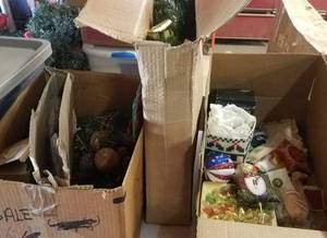 lot 303 image: LOT OF ASSORTED CHRISTMAS DECOR AS SHOWN.