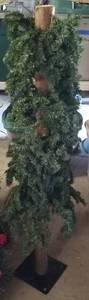 lot 332 image: CHRISTMAS TREE AS SHOWN