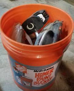 lot 372 image: LOT OF MISCELLANEOUS ITEMS AS SHOWN.