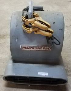 lot 472 image: HURRICANE PRO COMMERCIAL DRYING FAN AS SHOWN.