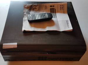 lot 480 image: TECHNICS COMPACT DISC CHANGER MODEL SL-MC4 WITH REMOTE CONTROL AS SHOWN.