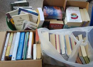 lot 489 image: 5 BUNDLES OF ASSORTED BOOKS AS SHOWN. YOU ARE BIDDING BY THE BUNDLE