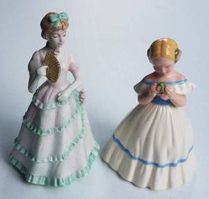 lot 498 image: 2 PORCELAIN FIGURES AS SHOWN. YOU ARE BIDDING BY THE PIECE