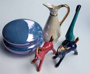 lot 505 image: LUSTRE-STYLE DECOR PIECES AS SHOWN.