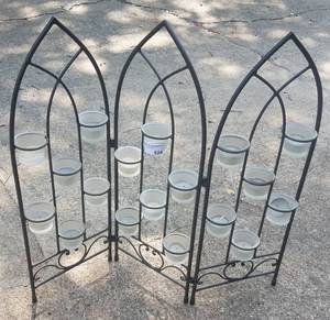 lot 524 image: DECORATIVE FIREPLACE SCREEN WITH TEALIGHTS AS SHOWN.
