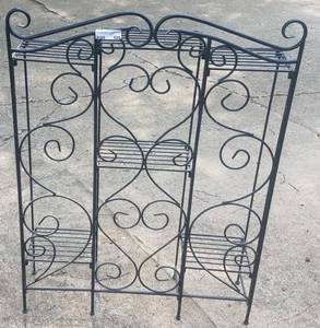 lot 525 image: DECORATIVE WIRE PLANT STANDRACK IN STYLE SHOWN.
