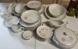 lot 644 image: AMERICAN ROSE FINE PORCELAIN CHINA DISHES IN STYLEPATTERN SHOWN. YOU ARE BIDDING BY THE PIECE