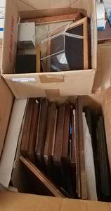 lot 687 image: 2 BOXES OF PICTURE FRAMES IN VARIOUS STYLESSIZES AS SHOWN.